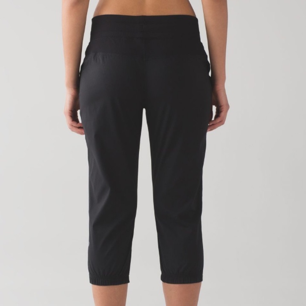 Lululemon Dance Studio Crop - Picture 4 of 8
